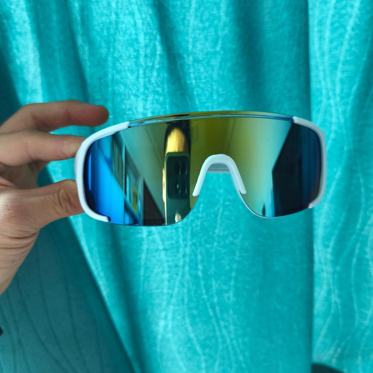 Outdoor Windproof Sports Sunglasses with UV Protection
