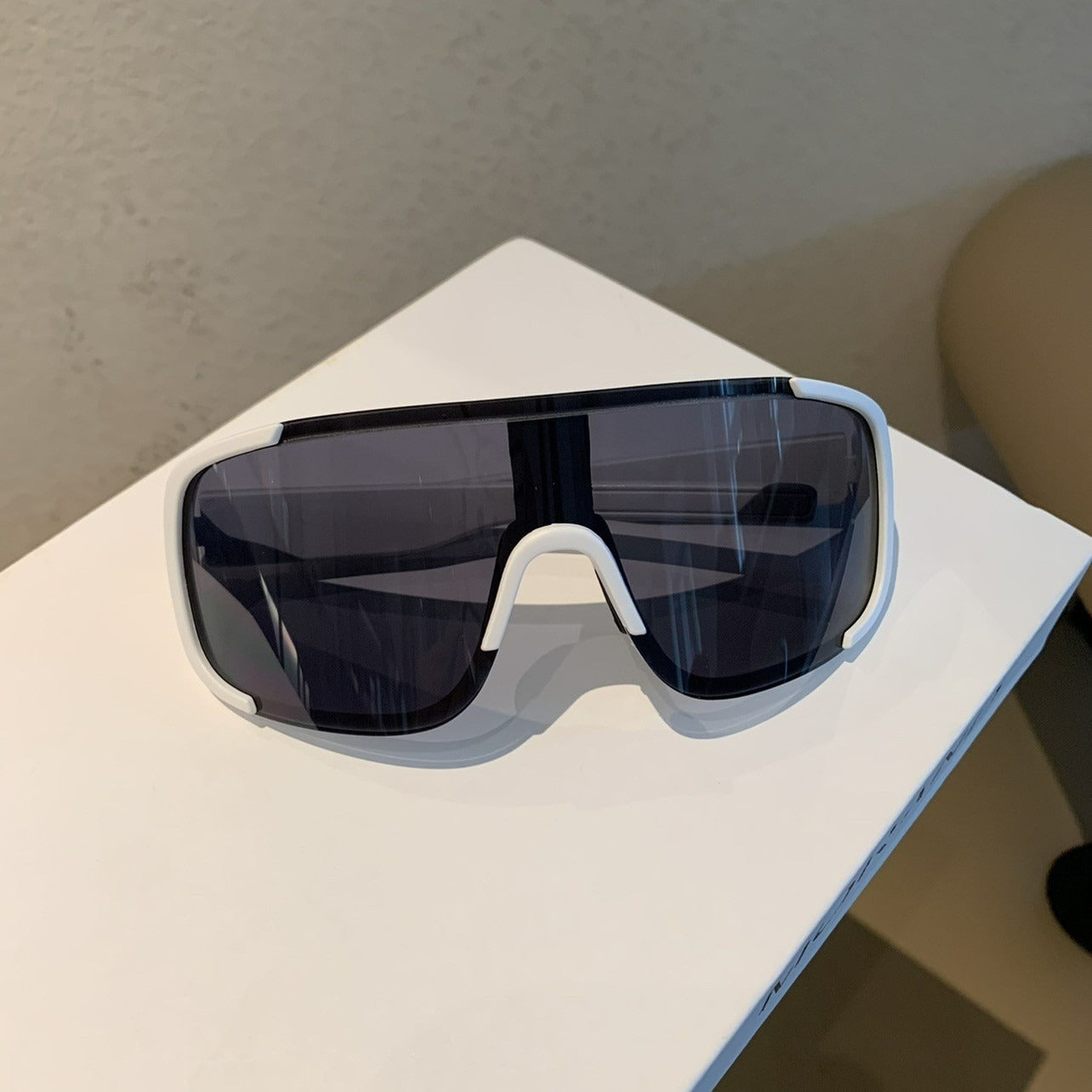 Outdoor Windproof Sports Sunglasses with UV Protection