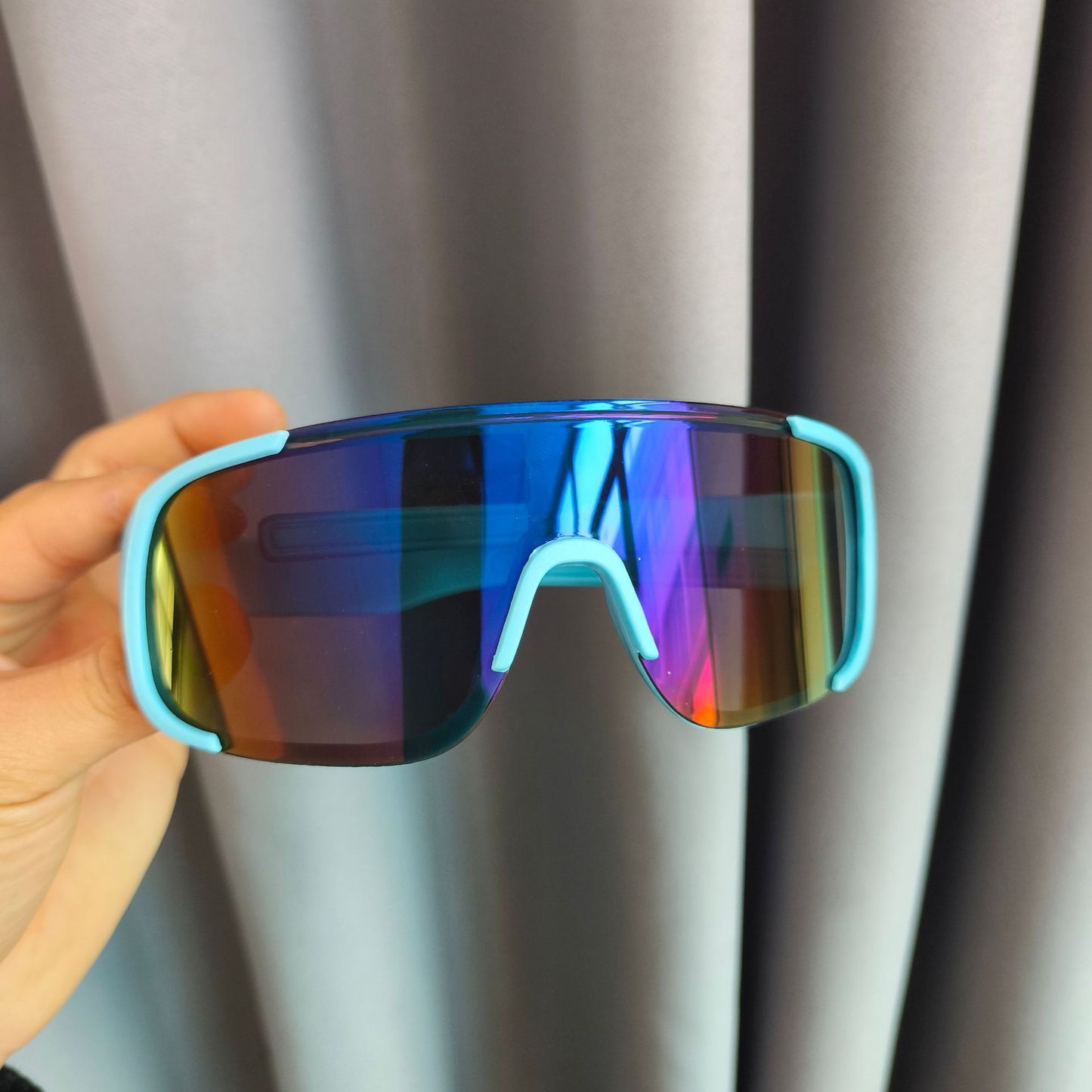 Outdoor Windproof Sports Sunglasses with UV Protection